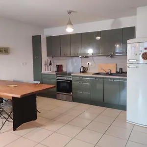 https://le-village.fr-provencehotel.com